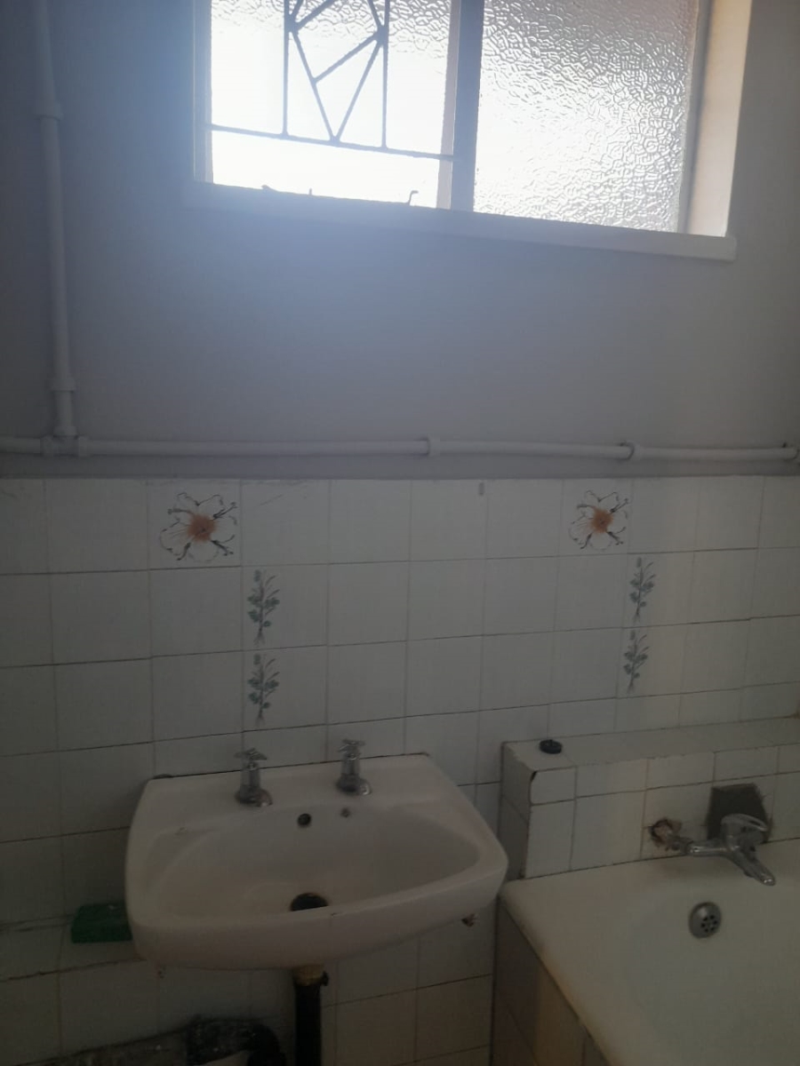 2 Bedroom Property for Sale in Muckleneuk Gauteng