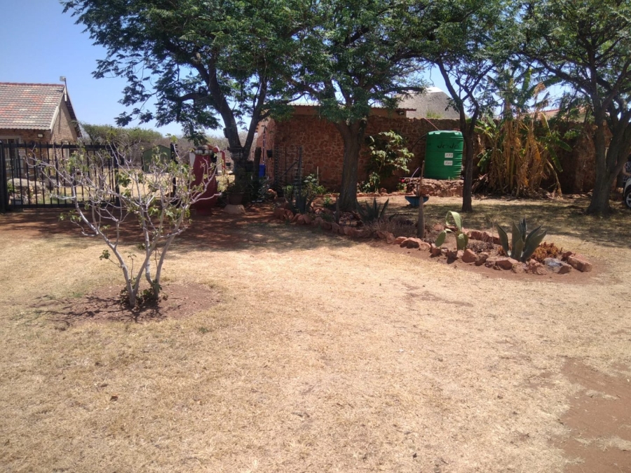  Bedroom Property for Sale in Honingneskrans Ah Gauteng