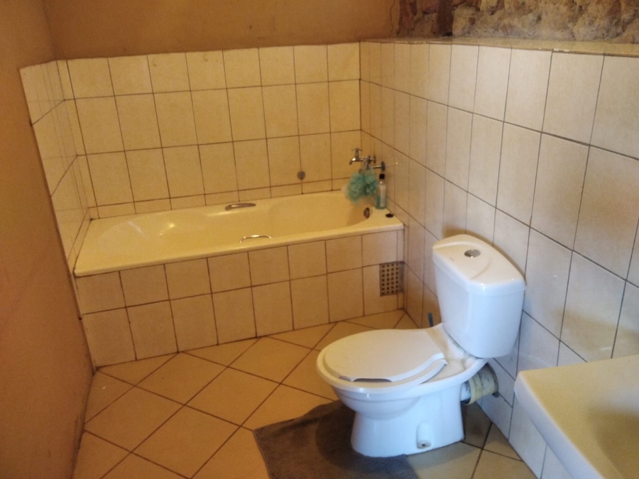  Bedroom Property for Sale in Honingneskrans Ah Gauteng