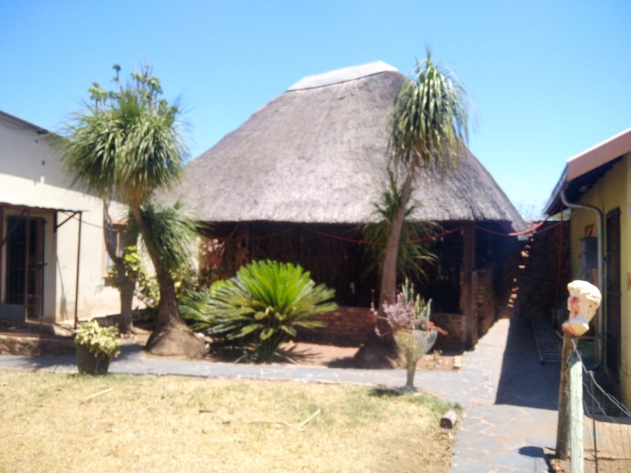  Bedroom Property for Sale in Honingneskrans Ah Gauteng