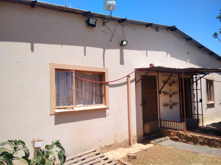  Bedroom Property for Sale in Honingneskrans Ah Gauteng