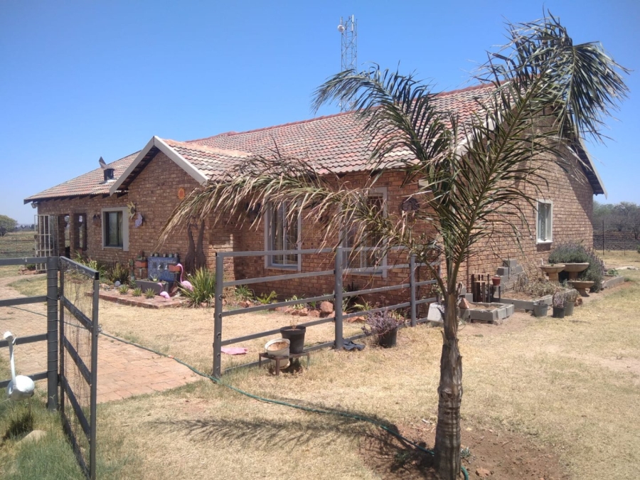  Bedroom Property for Sale in Honingneskrans Ah Gauteng