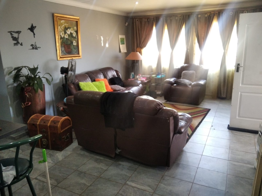  Bedroom Property for Sale in Honingneskrans Ah Gauteng