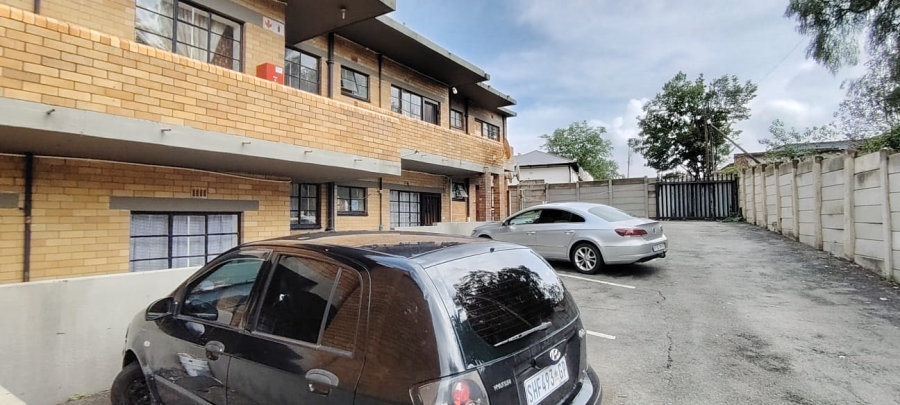 To Let 2 Bedroom Property for Rent in Townsview Gauteng