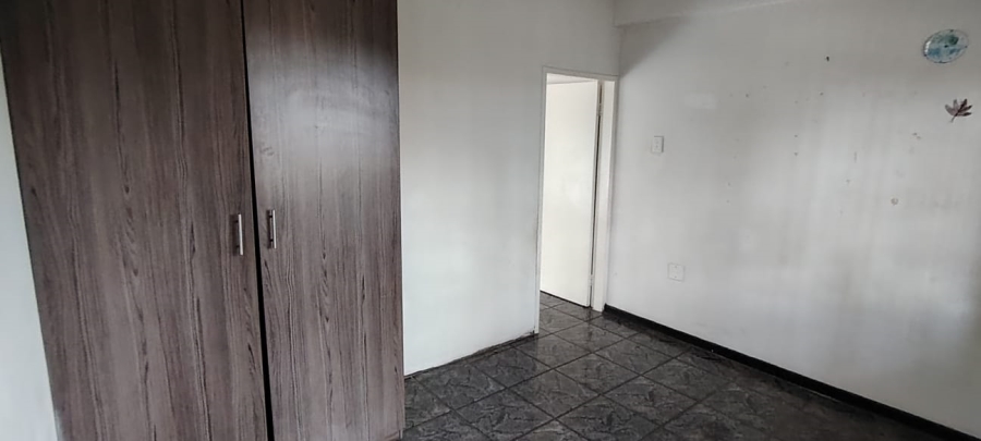 To Let 2 Bedroom Property for Rent in Townsview Gauteng