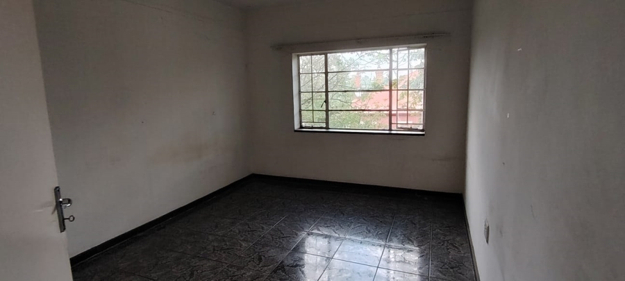 To Let 2 Bedroom Property for Rent in Townsview Gauteng