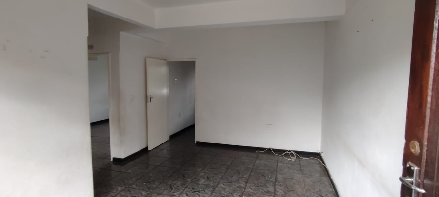 To Let 2 Bedroom Property for Rent in Townsview Gauteng