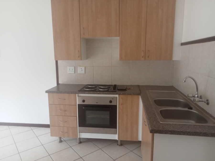 To Let 1 Bedroom Property for Rent in Noordwyk Gauteng