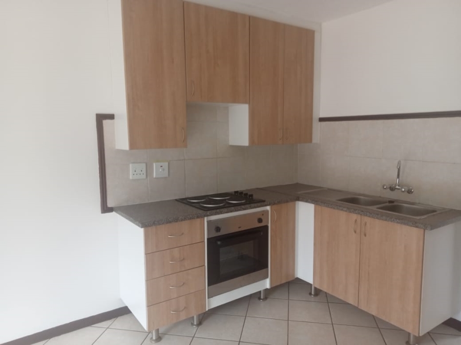 To Let 1 Bedroom Property for Rent in Noordwyk Gauteng