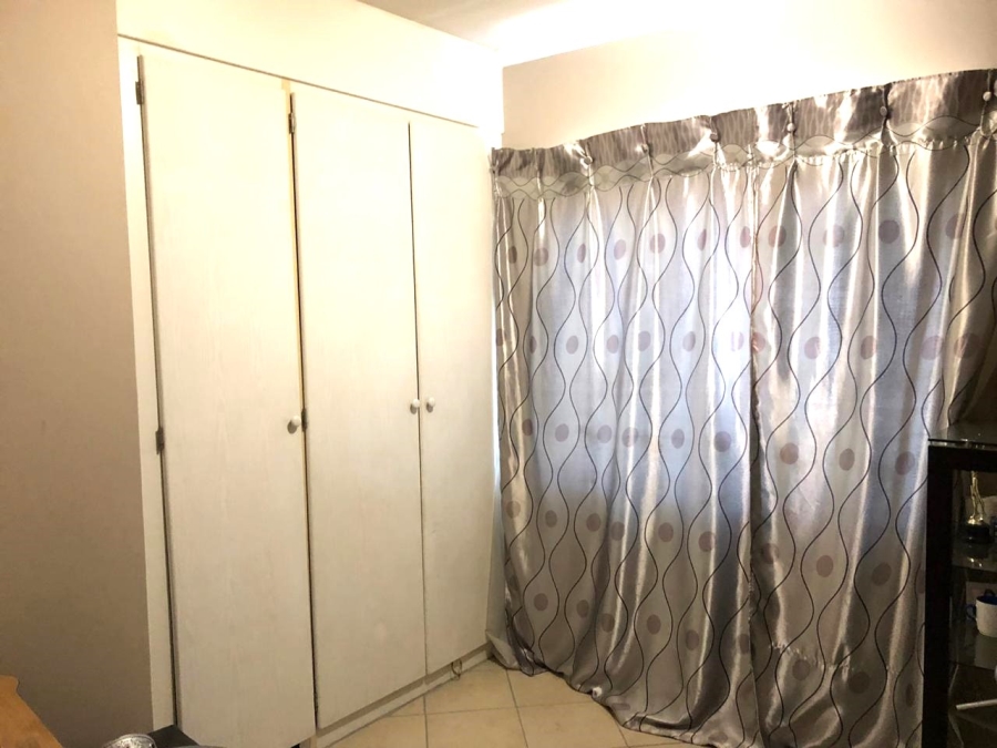 To Let 3 Bedroom Property for Rent in Vorna Valley Gauteng