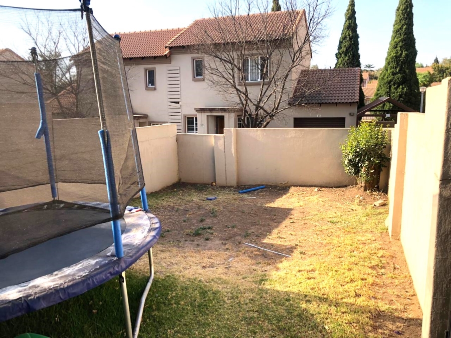 To Let 3 Bedroom Property for Rent in Vorna Valley Gauteng