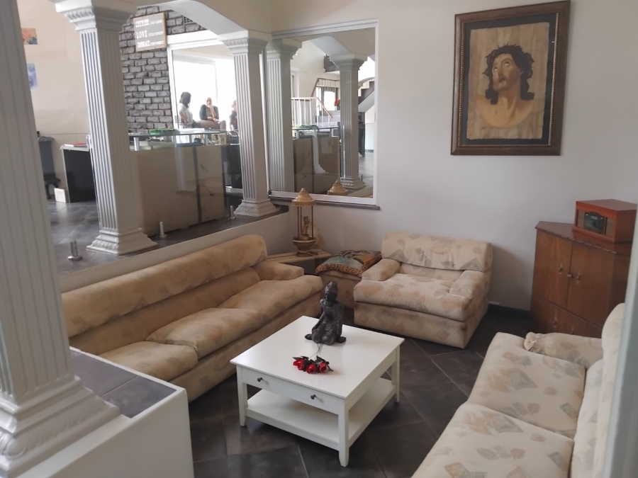 4 Bedroom Property for Sale in Dawnview Gauteng