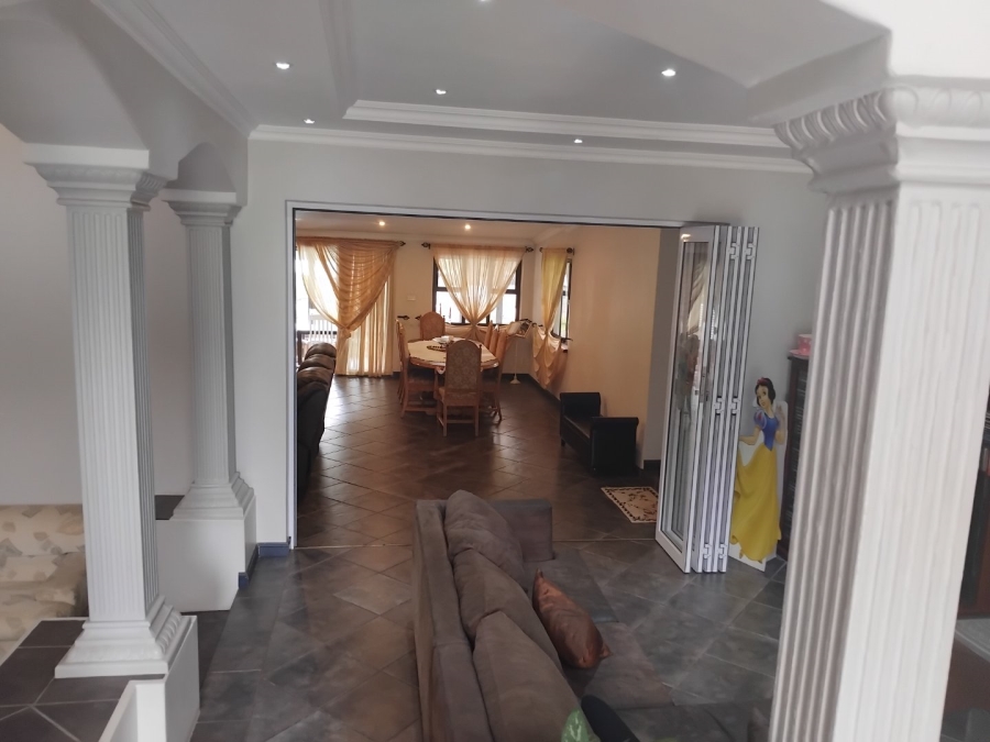 4 Bedroom Property for Sale in Dawnview Gauteng