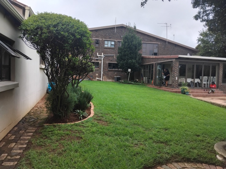 4 Bedroom Property for Sale in Dawnview Gauteng