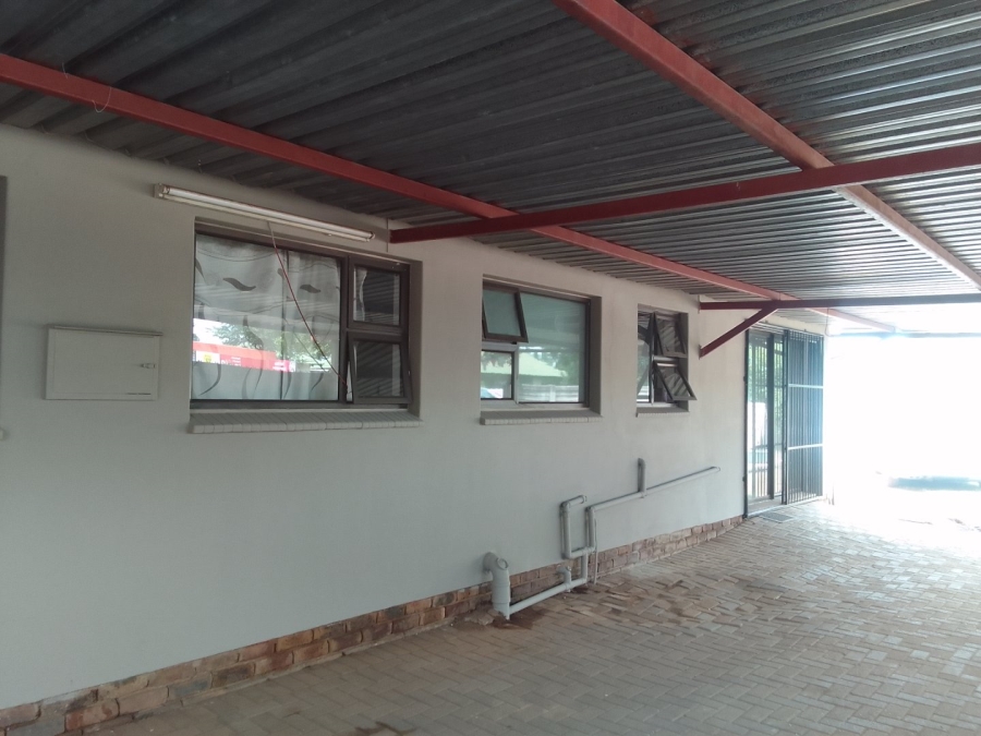 3 Bedroom Property for Sale in Jan Niemand Park Gauteng