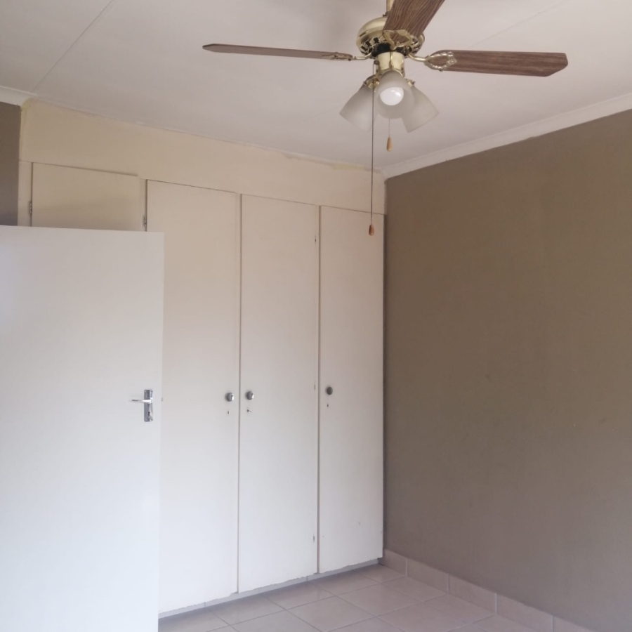 To Let 2 Bedroom Property for Rent in Witfield Gauteng