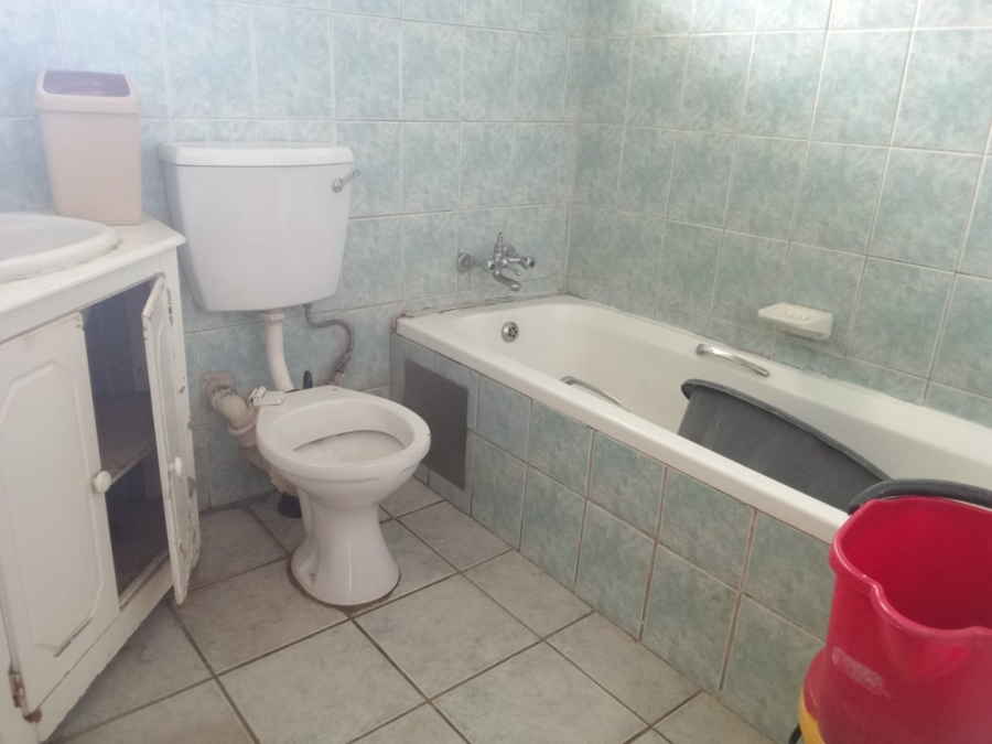 2 Bedroom Property for Sale in Pretoria West Gauteng