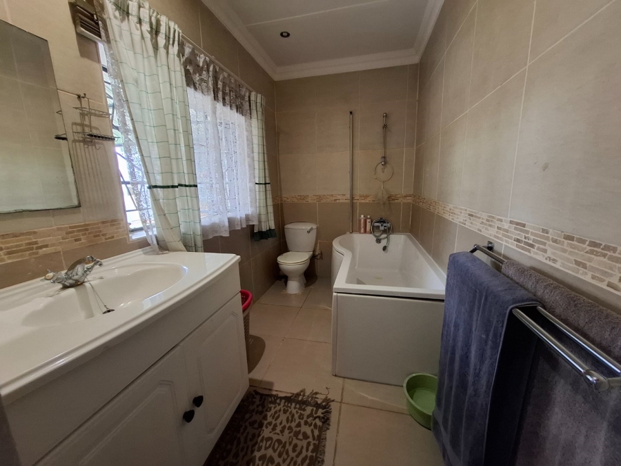 4 Bedroom Property for Sale in Moregloed Gauteng