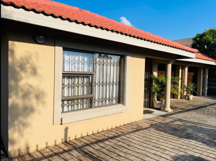 4 Bedroom Property for Sale in Theresa Park Gauteng