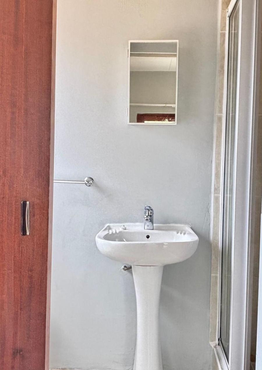 To Let 2 Bedroom Property for Rent in Fourways Gauteng