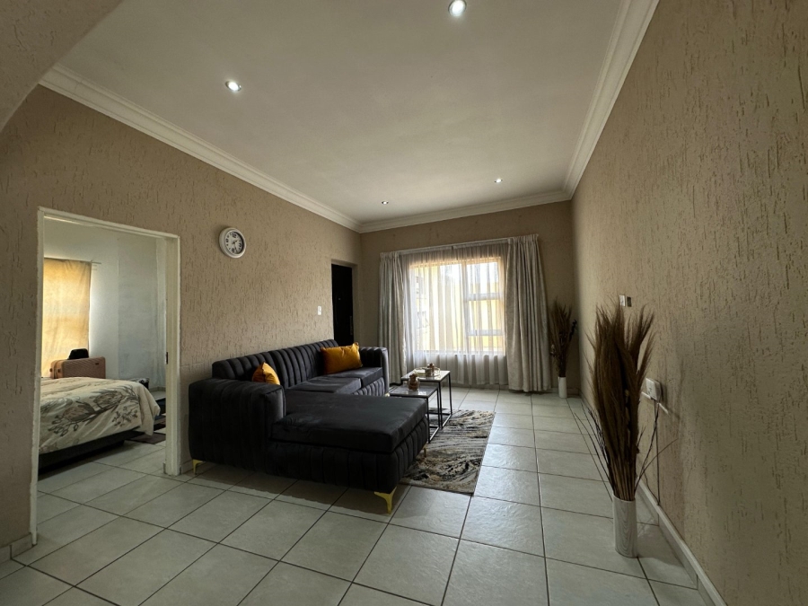 2 Bedroom Property for Sale in Protea Glen Gauteng