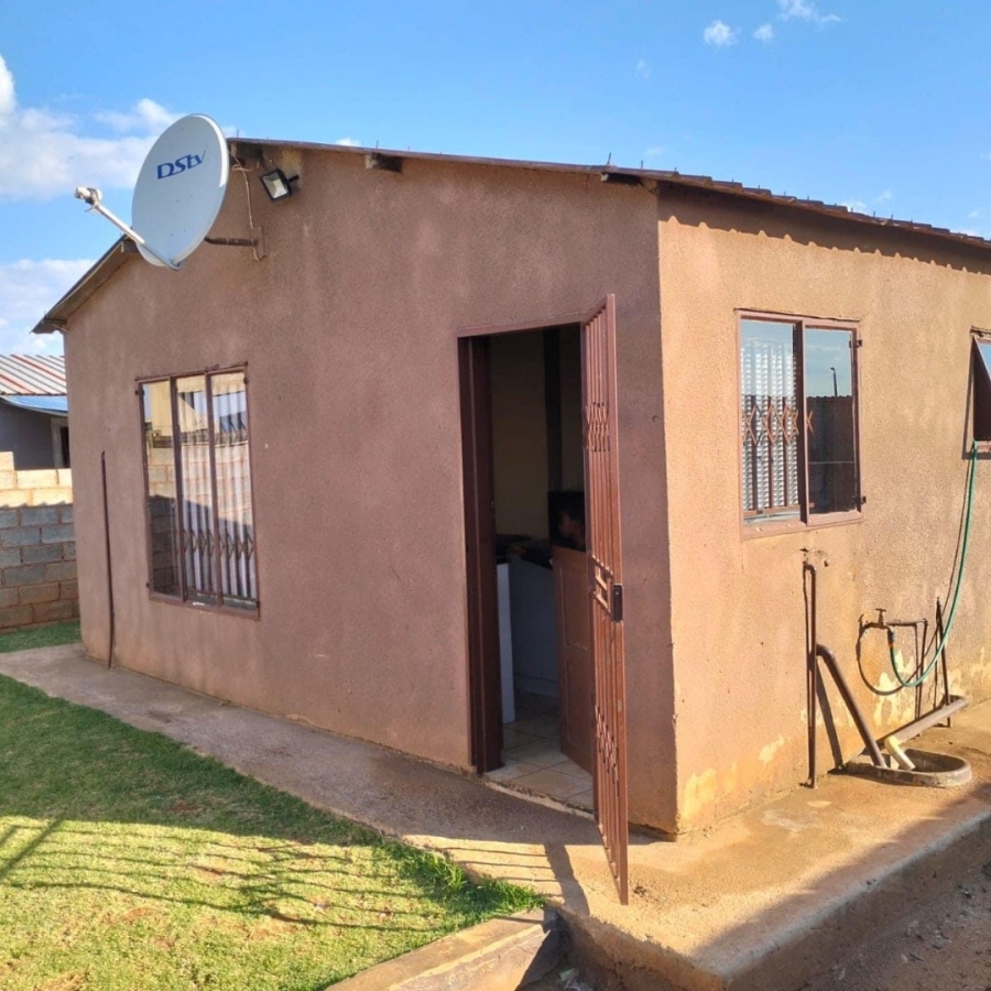 2 Bedroom Property for Sale in Esangweni Gauteng