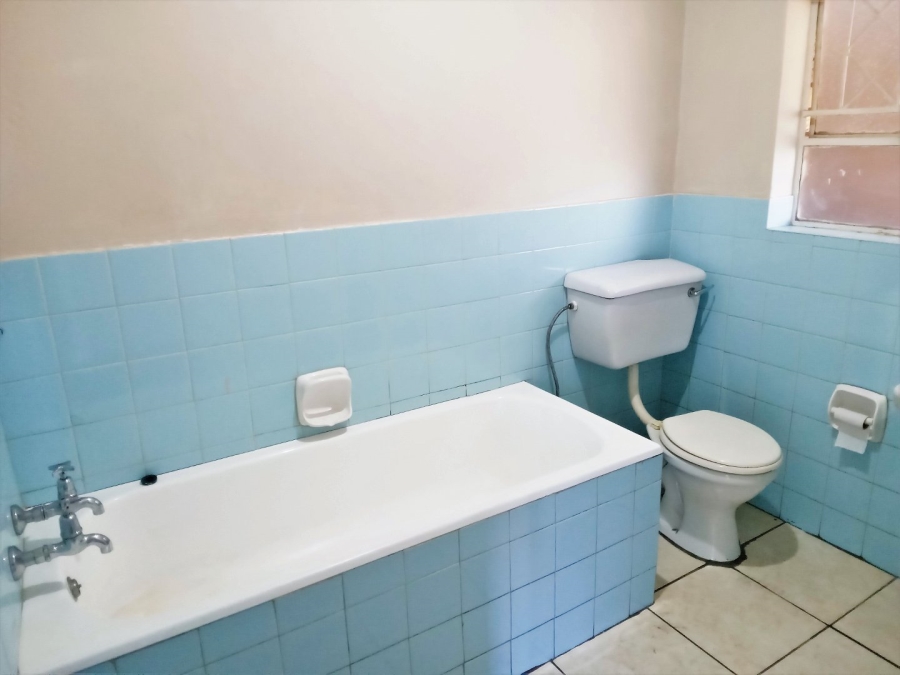 To Let 1 Bedroom Property for Rent in Florida Gauteng