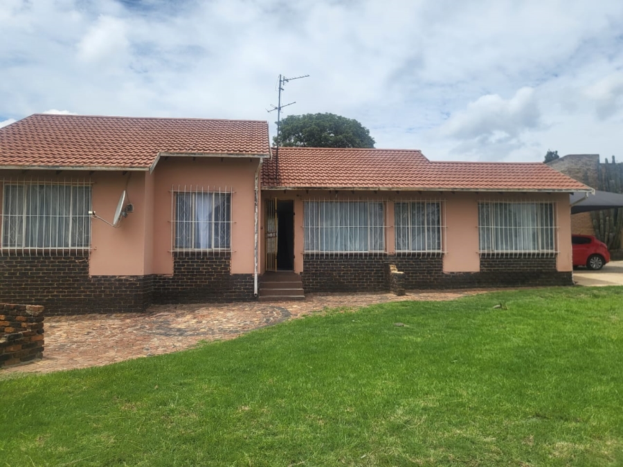 4 Bedroom Property for Sale in Elandspark Gauteng