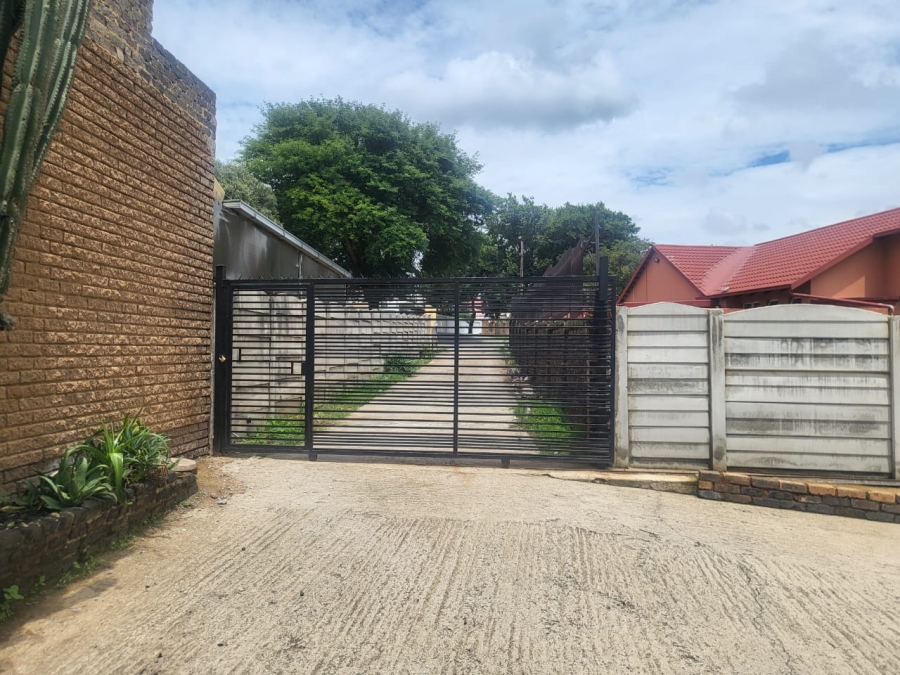 4 Bedroom Property for Sale in Elandspark Gauteng