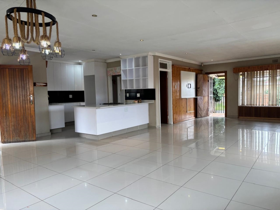 4 Bedroom Property for Sale in Quellerie Park Gauteng