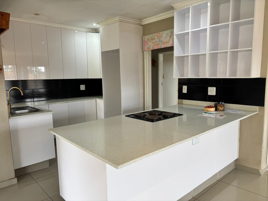 4 Bedroom Property for Sale in Quellerie Park Gauteng