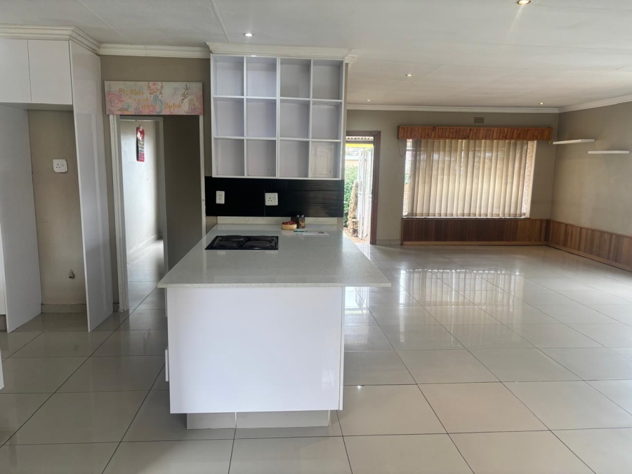 4 Bedroom Property for Sale in Quellerie Park Gauteng