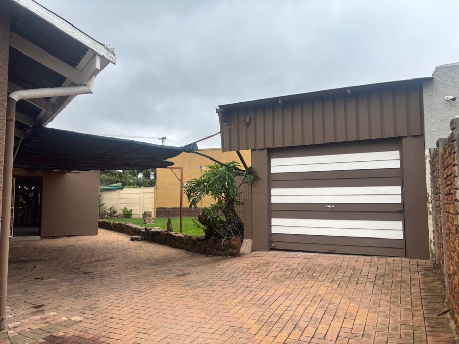 4 Bedroom Property for Sale in Quellerie Park Gauteng