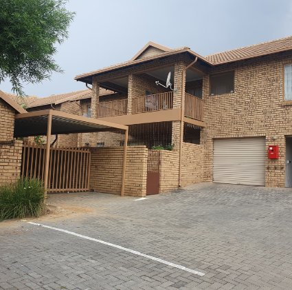 2 Bedroom Property for Sale in Magalieskruin Gauteng