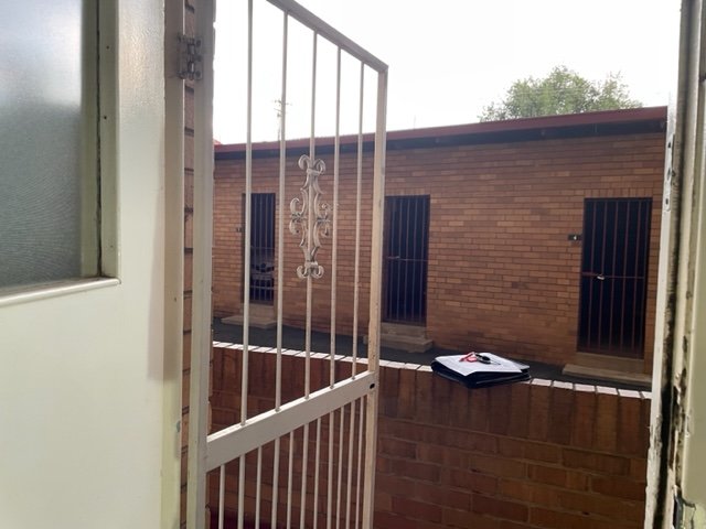  Bedroom Property for Sale in Linmeyer Gauteng