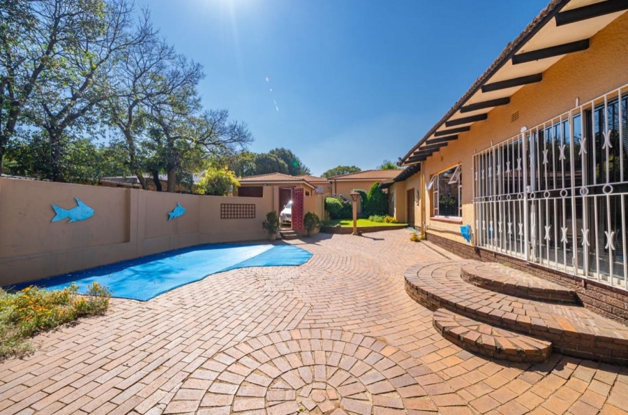 3 Bedroom Property for Sale in Mondeor Gauteng