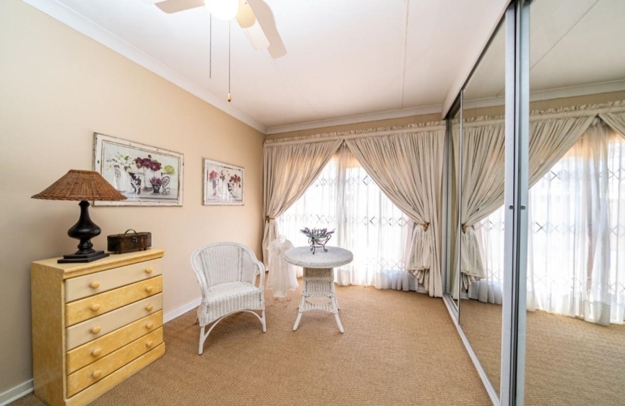 3 Bedroom Property for Sale in Mondeor Gauteng