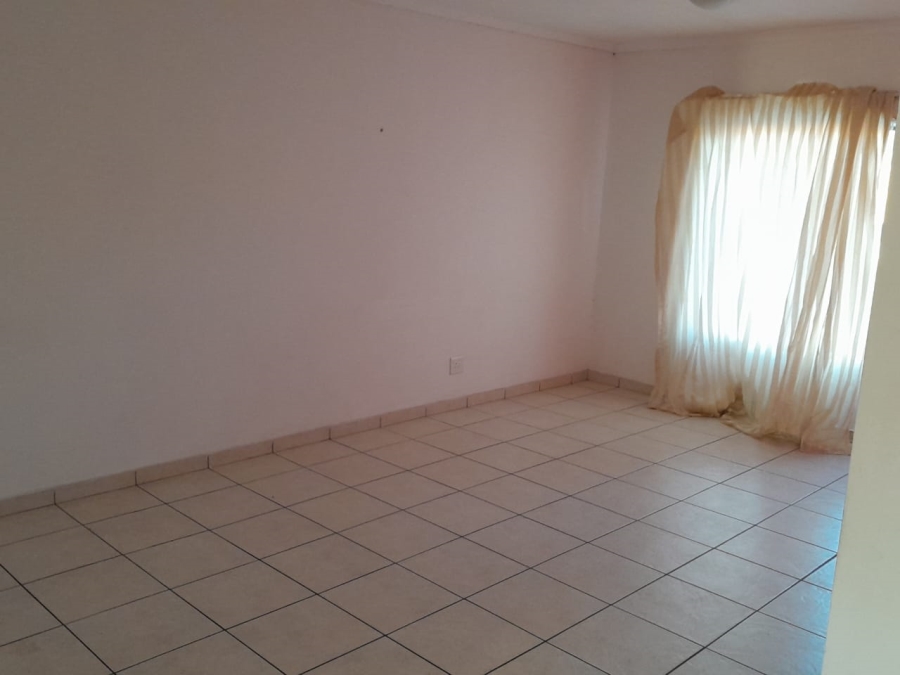 To Let 2 Bedroom Property for Rent in Grand Central Gauteng