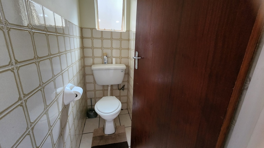 2 Bedroom Property for Sale in Pretoria North Gauteng