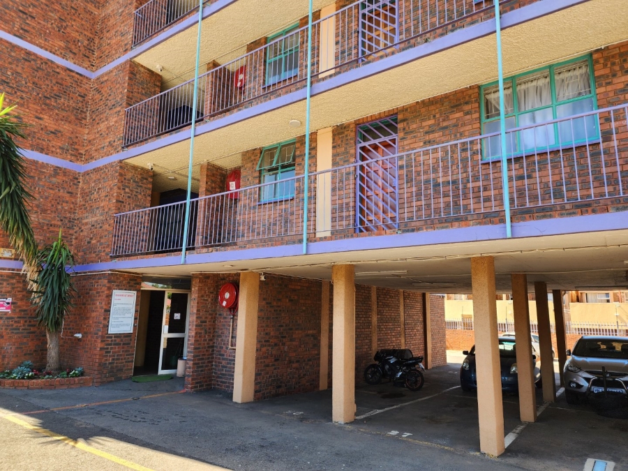 2 Bedroom Property for Sale in Pretoria North Gauteng