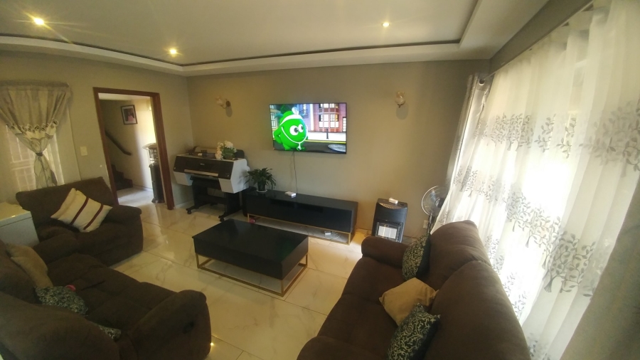 3 Bedroom Property for Sale in Amandasig Gauteng