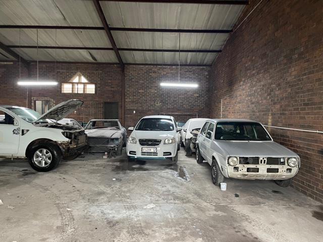 Commercial Property for Sale in Lenasia Ext 10 Gauteng