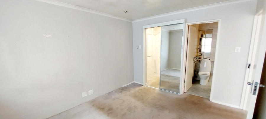 To Let 1 Bedroom Property for Rent in Ormonde Gauteng