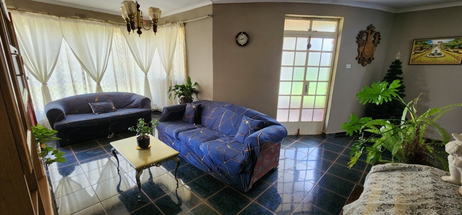 To Let 2 Bedroom Property for Rent in Bosmont Gauteng