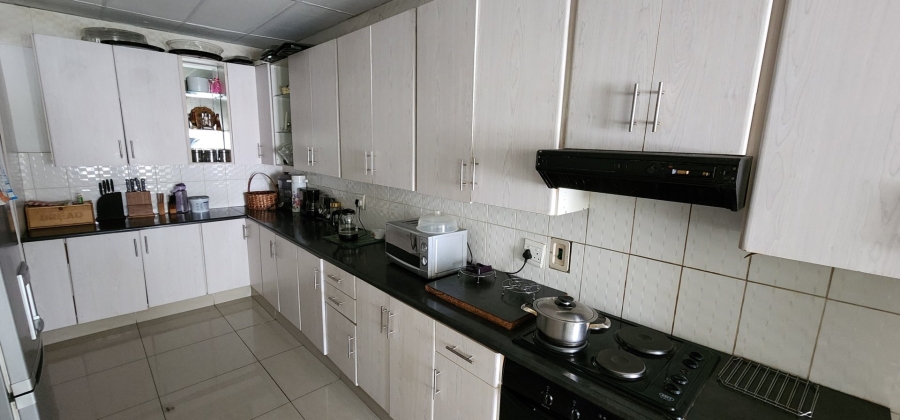 To Let 2 Bedroom Property for Rent in Bosmont Gauteng