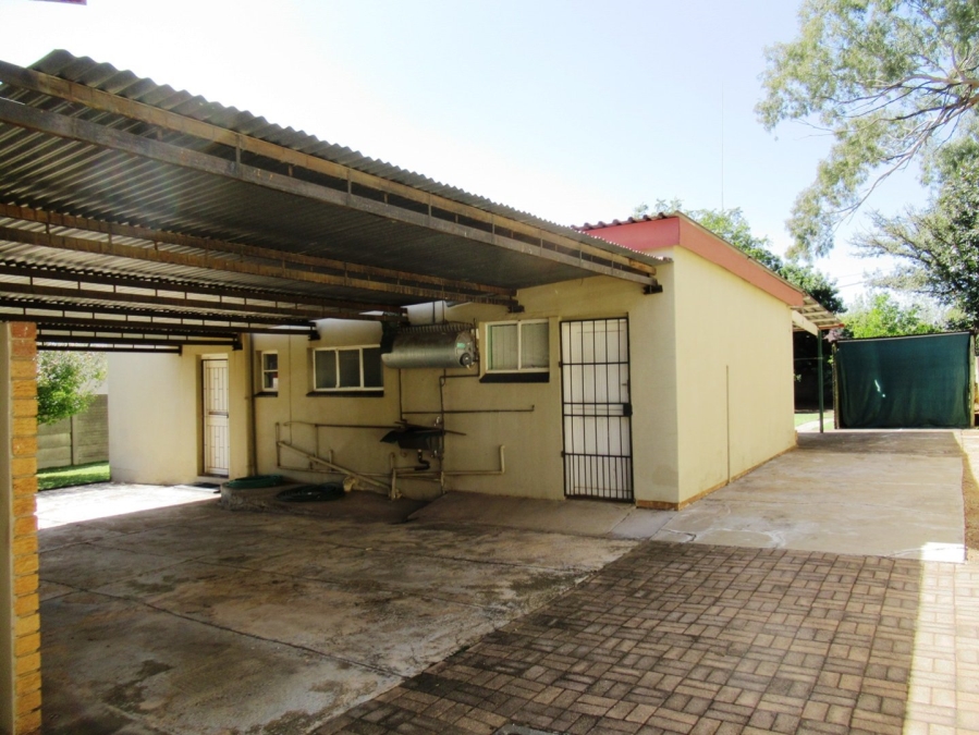 3 Bedroom Property for Sale in Erasmus Gauteng