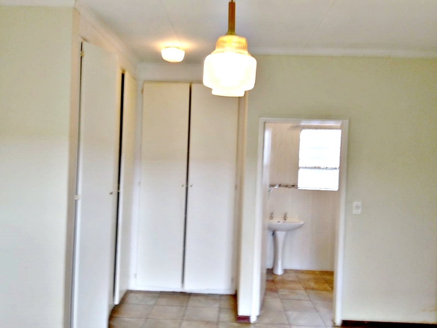 To Let 4 Bedroom Property for Rent in Glen Marais Gauteng