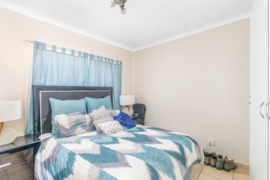 To Let 1 Bedroom Property for Rent in Ormonde Gauteng