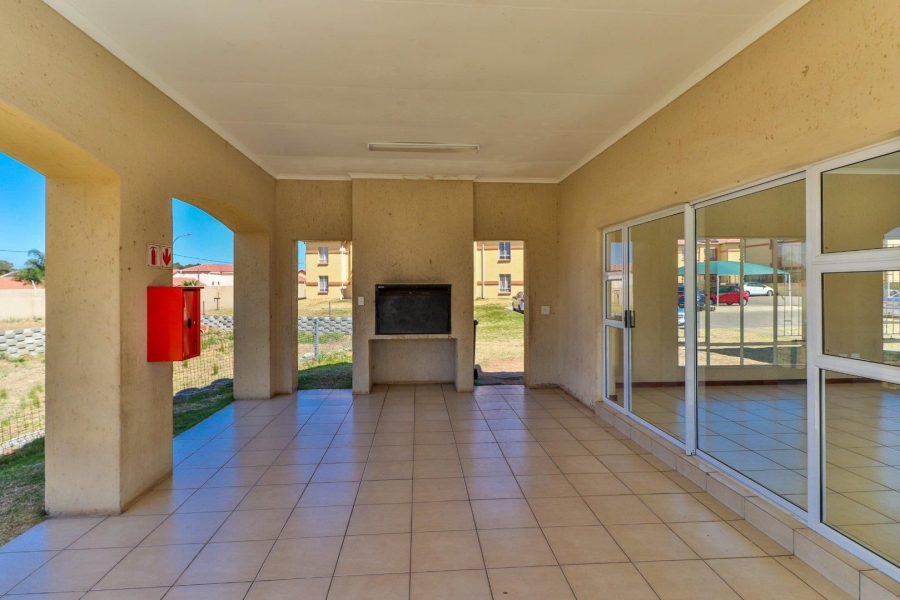 To Let 1 Bedroom Property for Rent in Ormonde Gauteng