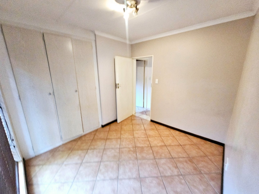 To Let 2 Bedroom Property for Rent in Monavoni Gauteng